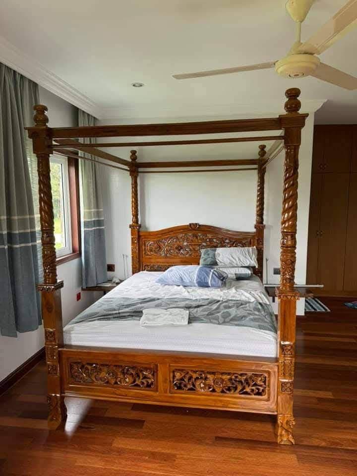 High Quality Bed